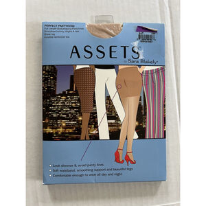 NEW Assets by Spanx Sara Blakely Fabulous Bodyshaping Sheer Pantyhose Buff 5